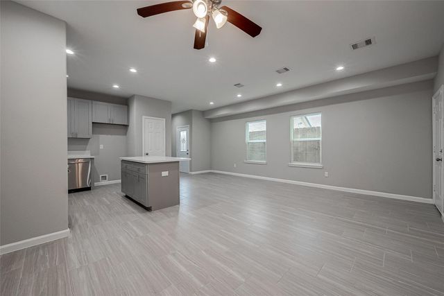 4741 Bricker St, Houston, TX 77033