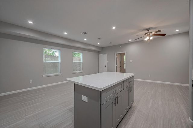 4741 Bricker St, Houston, TX 77033