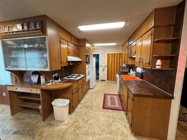 2301 Banks Avenue, Butte, MT 59701