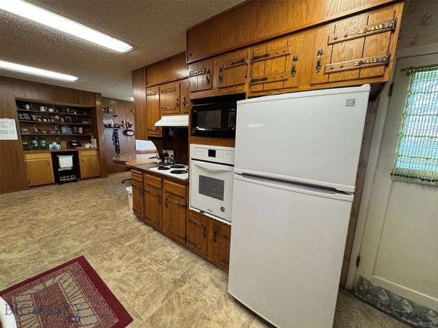 2301 Banks Avenue, Butte, MT 59701