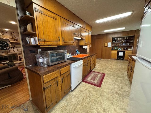 2301 Banks Avenue, Butte, MT 59701