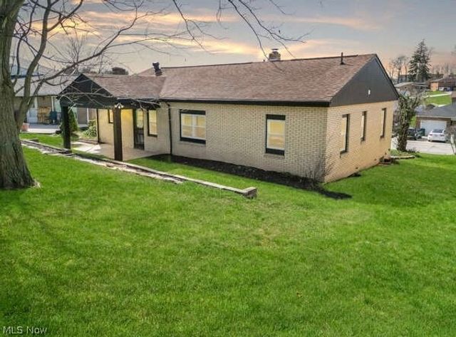 124 Stardust Drive, Wintersville, OH 43953