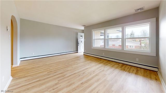 124 Stardust Drive, Wintersville, OH 43953