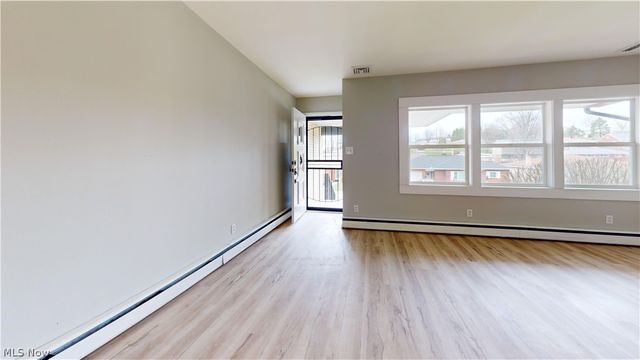 124 Stardust Drive, Wintersville, OH 43953