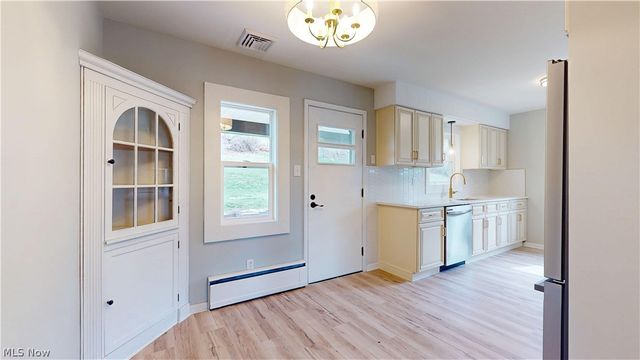 124 Stardust Drive, Wintersville, OH 43953