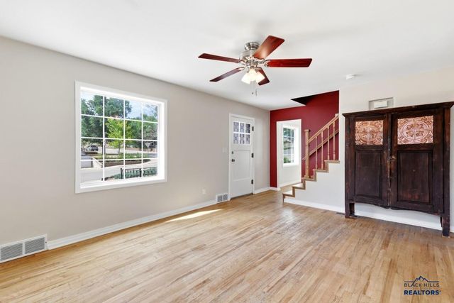 530 ST CHARLES, Rapid City, SD 57701