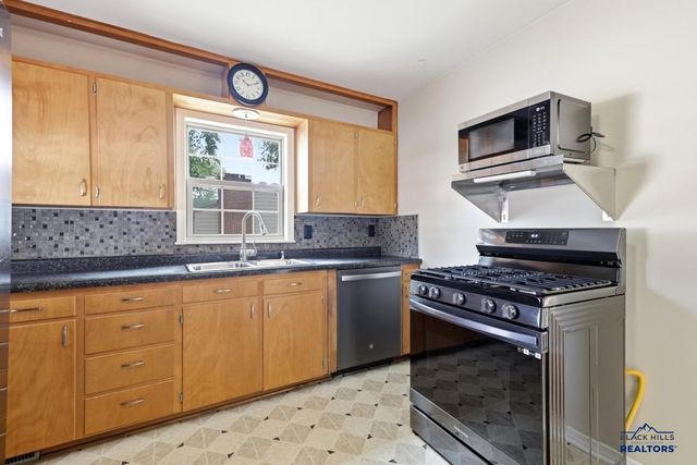 530 ST CHARLES, Rapid City, SD 57701