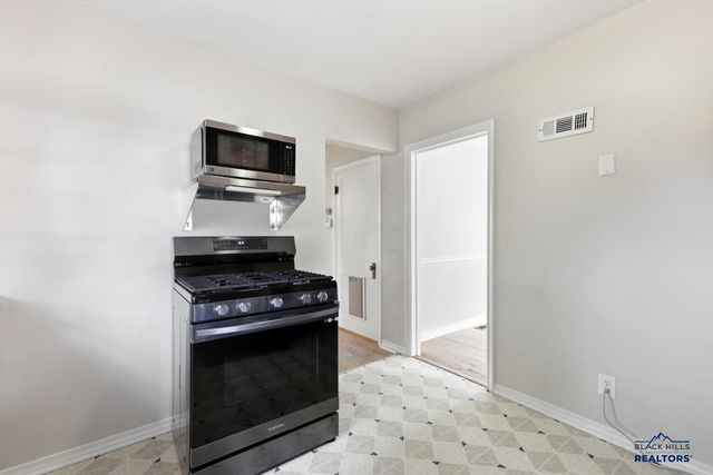 530 ST CHARLES, Rapid City, SD 57701
