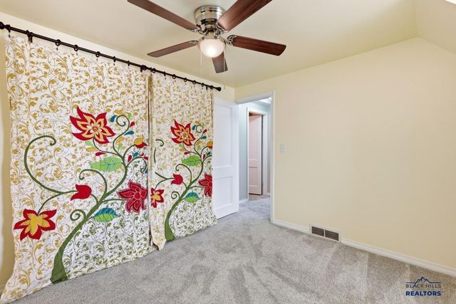 530 ST CHARLES, Rapid City, SD 57701