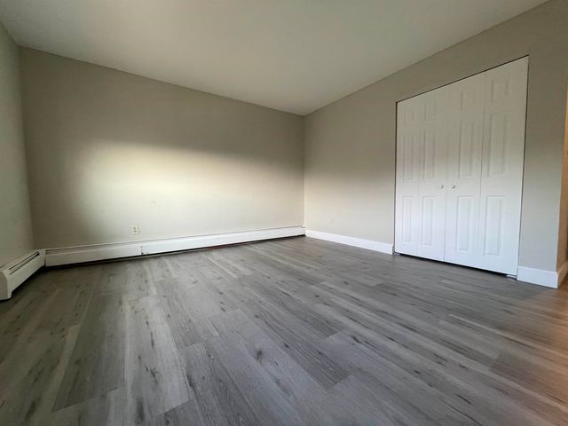 124 Mammoth Rd Apt 21, Hooksett, NH 03106