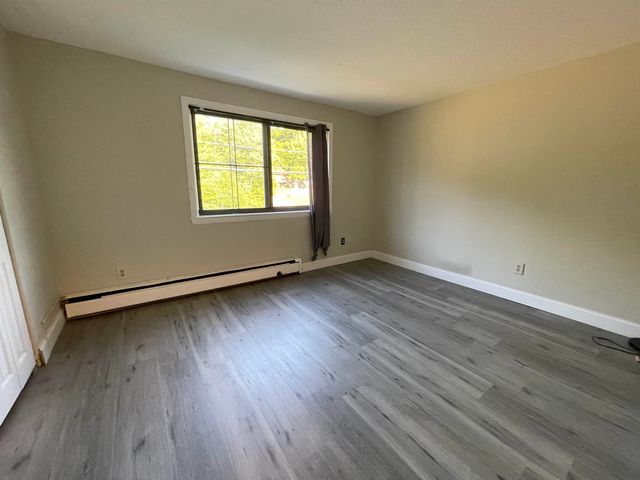 124 Mammoth Rd Apt 21, Hooksett, NH 03106