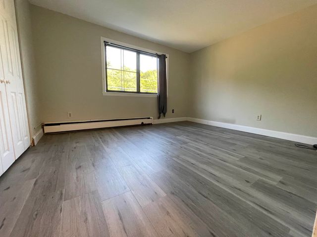 124 Mammoth Rd Apt 21, Hooksett, NH 03106