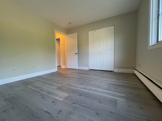 124 Mammoth Rd Apt 21, Hooksett, NH 03106