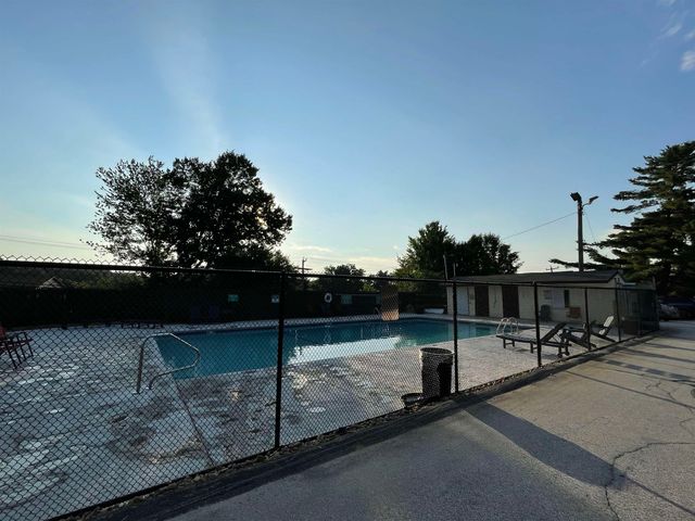 124 Mammoth Rd Apt 21, Hooksett, NH 03106