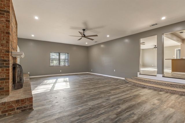 2614 S Lilly St, Longview, TX 75602