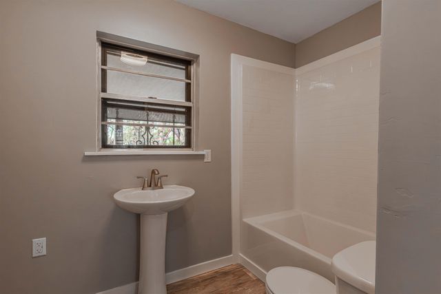 2614 S Lilly St, Longview, TX 75602