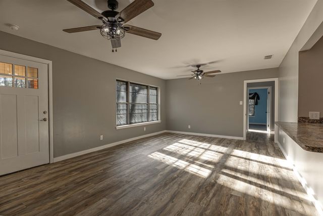 2614 S Lilly St, Longview, TX 75602