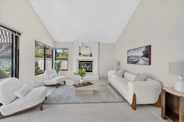 12639 Calle Charmona, San Diego, CA 92128
