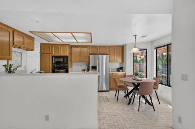 12639 Calle Charmona, San Diego, CA 92128