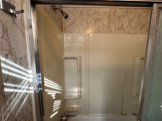 7024 Hermitage St, Homewood Brushton, PA 15208