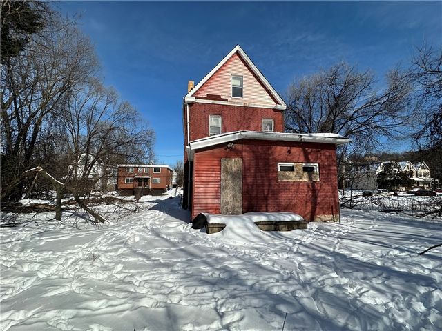 7024 Hermitage St, Homewood Brushton, PA 15208