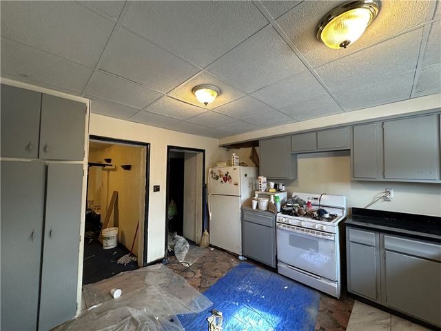 7024 Hermitage St, Homewood Brushton, PA 15208