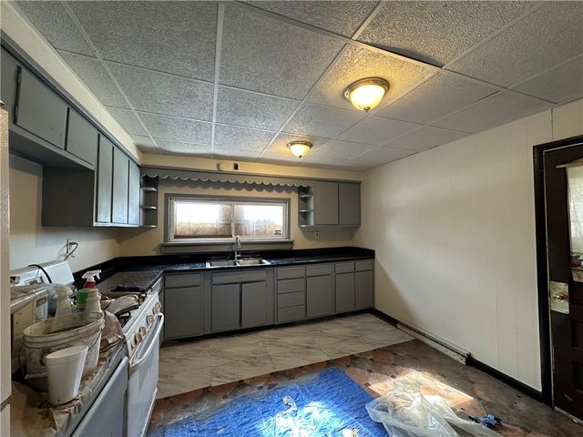 7024 Hermitage St, Homewood Brushton, PA 15208