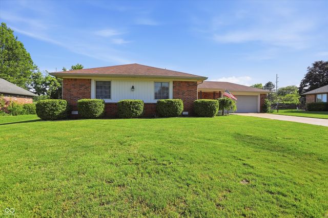 863 W Ashbourne Lane, Greenwood, IN 46142
