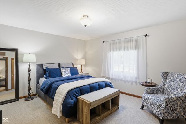 863 W Ashbourne Lane, Greenwood, IN 46142