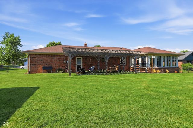 863 W Ashbourne Lane, Greenwood, IN 46142