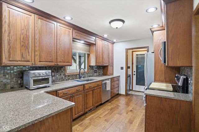 863 W Ashbourne Lane, Greenwood, IN 46142