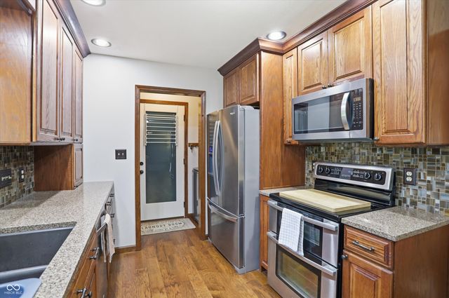 863 W Ashbourne Lane, Greenwood, IN 46142
