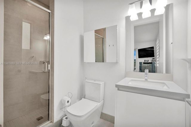 10055 NW 77th St, Doral, FL 33178