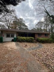 4089 Thetford Court, Decatur, GA 30035