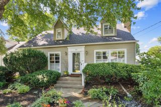 414 Cornwall Avenue, Waterloo, IA 50702