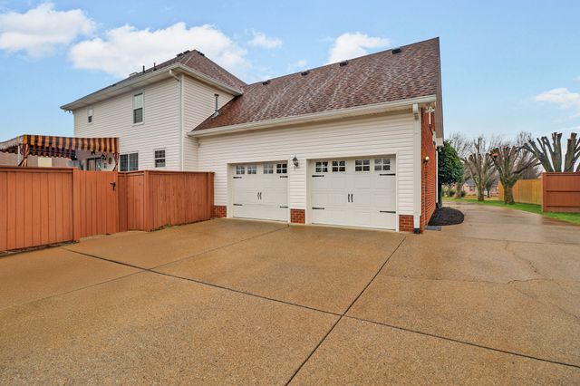 103 Peachtree St, White House, TN 37188