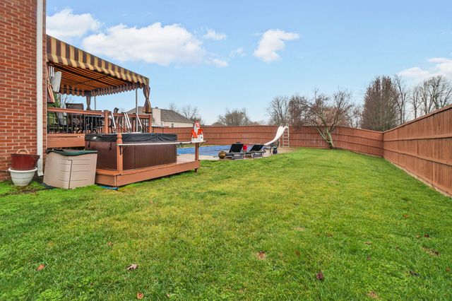 103 Peachtree St, White House, TN 37188