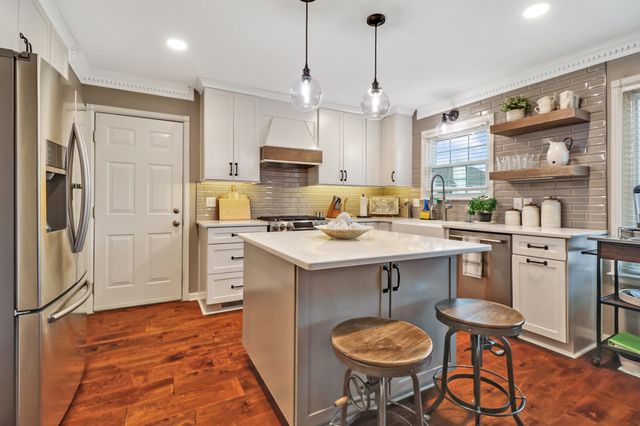 103 Peachtree St, White House, TN 37188