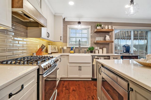 103 Peachtree St, White House, TN 37188