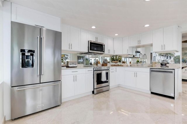 2740 N BEACH ROAD B, Englewood, FL 34223