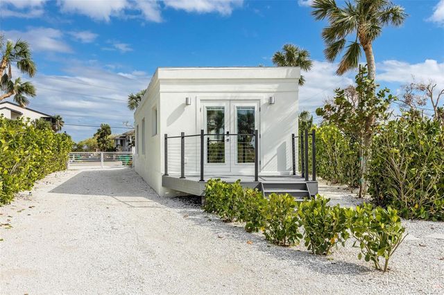 2740 N BEACH ROAD B, Englewood, FL 34223