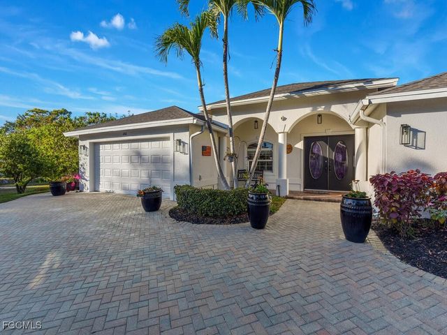 4666 San Antonio LN, Bonita Springs, FL 34134