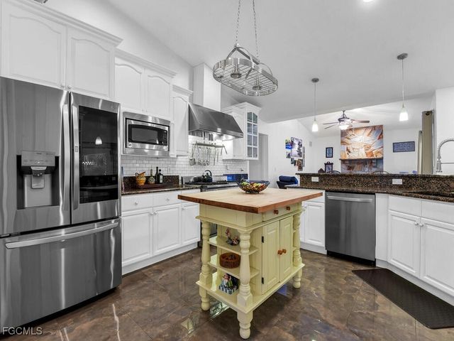 4666 San Antonio LN, Bonita Springs, FL 34134