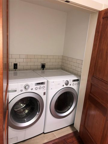 110 W 2nd ST Loft B, Taylor, TX 76574