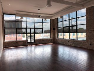 110 W 2nd ST Loft B, Taylor, TX 76574