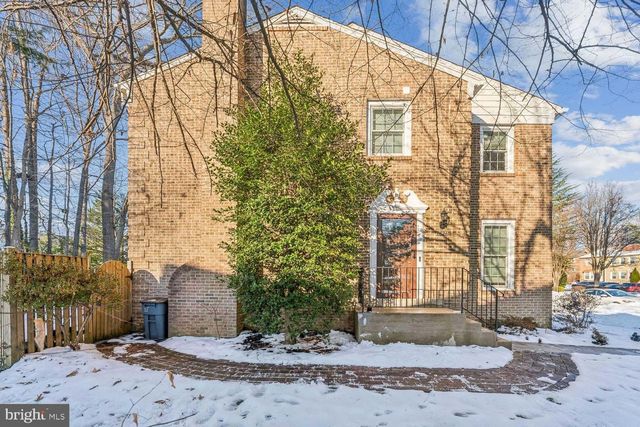 8624 BURLING WOOD DR, Springfield, VA 22152