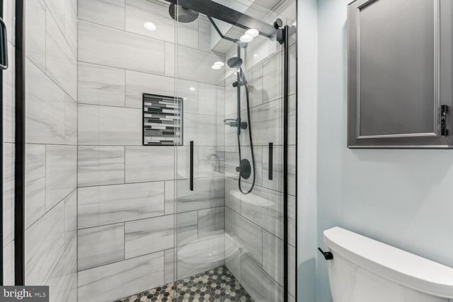 8624 BURLING WOOD DR, Springfield, VA 22152