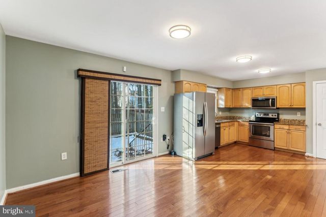 8624 BURLING WOOD DR, Springfield, VA 22152