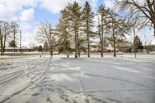 3304 Spring Arbor Road, Jackson, MI 49203