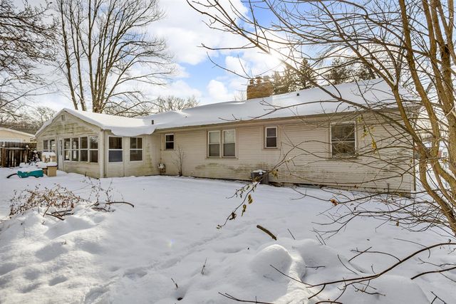 3304 Spring Arbor Road, Jackson, MI 49203